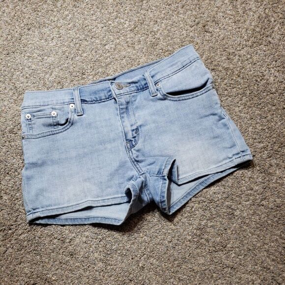 Levis Shorts Womens 28 Blue Light Wash Denim - Picture 2 of 13